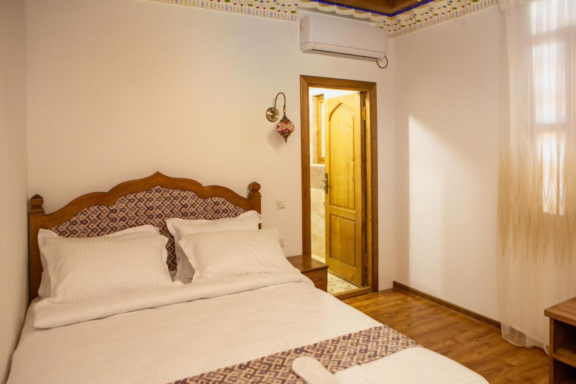 Istat Boutique Hotel Bukhara Exterior photo